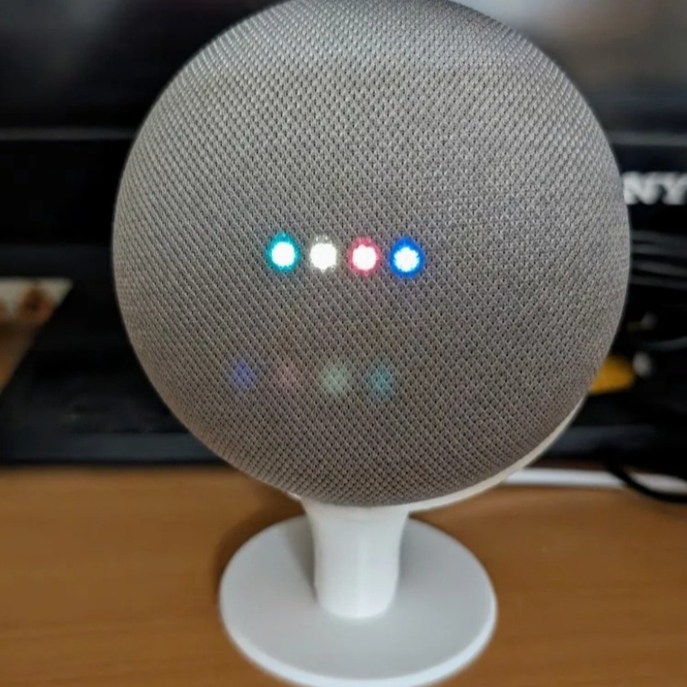 Google Speaker Nest Audio - ขาตั้งลำโพงอัจฉริยะสำหรับ Google Nest/Home Mini พร้อมฝาครอบป้องกัน ฐานวางแบบเรียบง่ายสำหรับจัดเก็บของใช้ในบ้าน